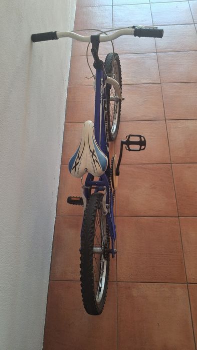 Bicicleta junior de alumínio - Marca Quer