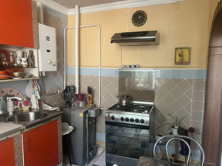 Продам частину будинку в центрі