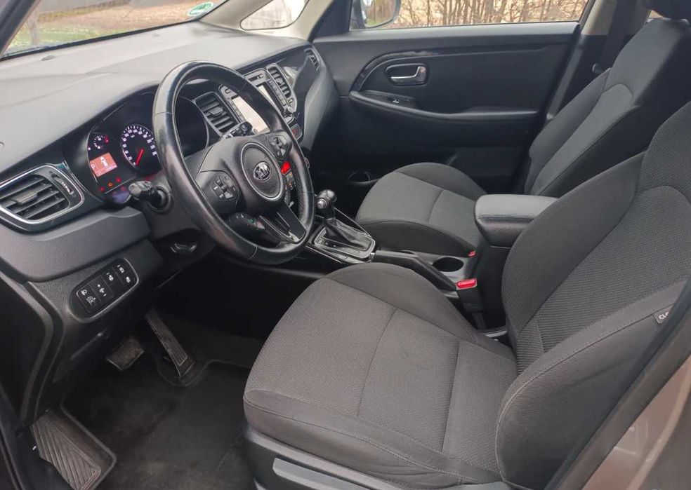 Продаж автомобіля  Kia Carens 2015 з Європи