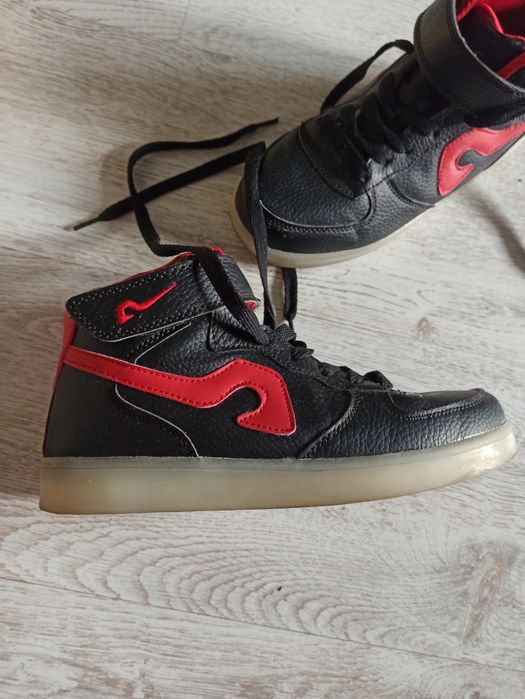 Buty led świecące podeszwy roz 38