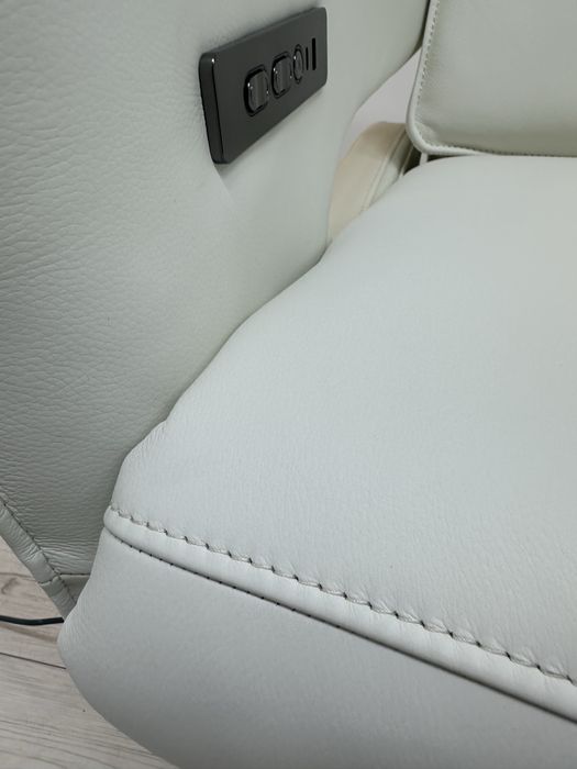 Фірмове крісло,електро з Німеччини