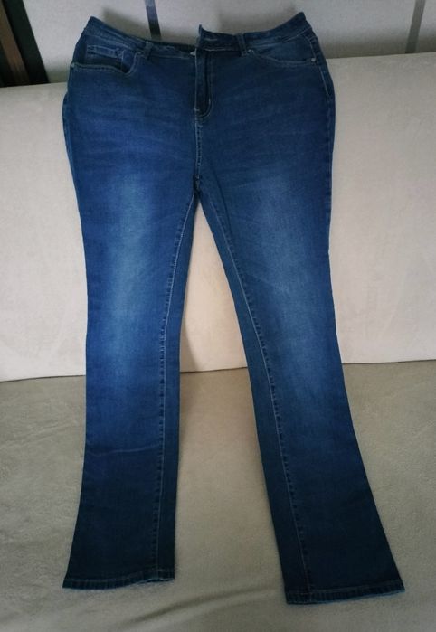 Damskie spodnie jeansowe