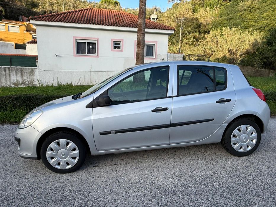 Renault clio 1.2  16V
