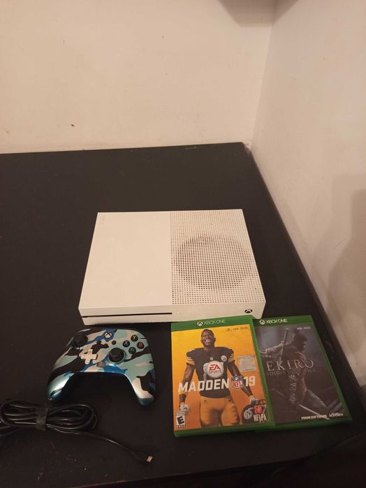 Xbox one s + Kontroler i gry