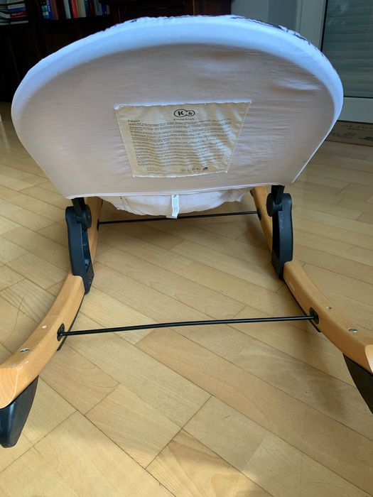 Kinderkraft Finio bujaczek lezaczek