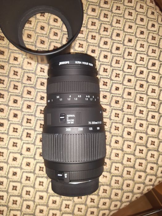 Фотообєктив Sigma DG 70-300  для  Nikon.