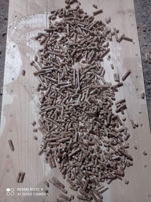 Пелети палив фасовані та в бегах