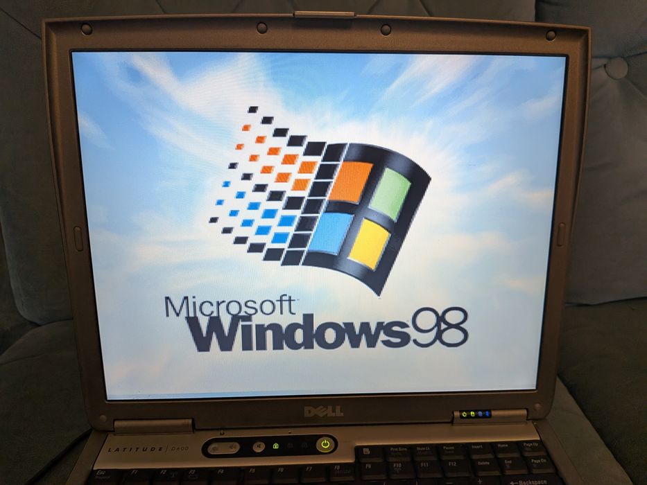 Dell Latitude D600  | Fizyczny COM & LPT | Win XP/98 | Do Retro i Serwisu