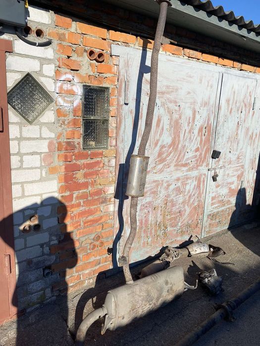 Nissan Rogue Sport глушитель выпускной коллектор взборе