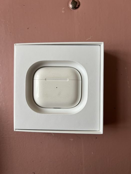 Продам навушники Apple AirPods