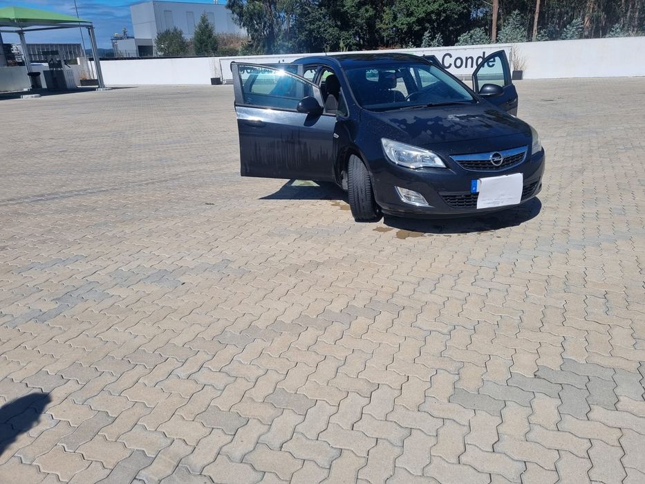 Opel astra sport tourer