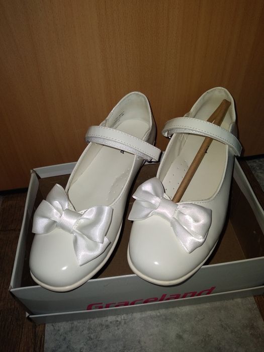 Paka butów dla dziewczynki