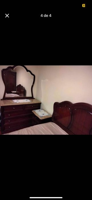 Móveis com madeira muito boa antiga