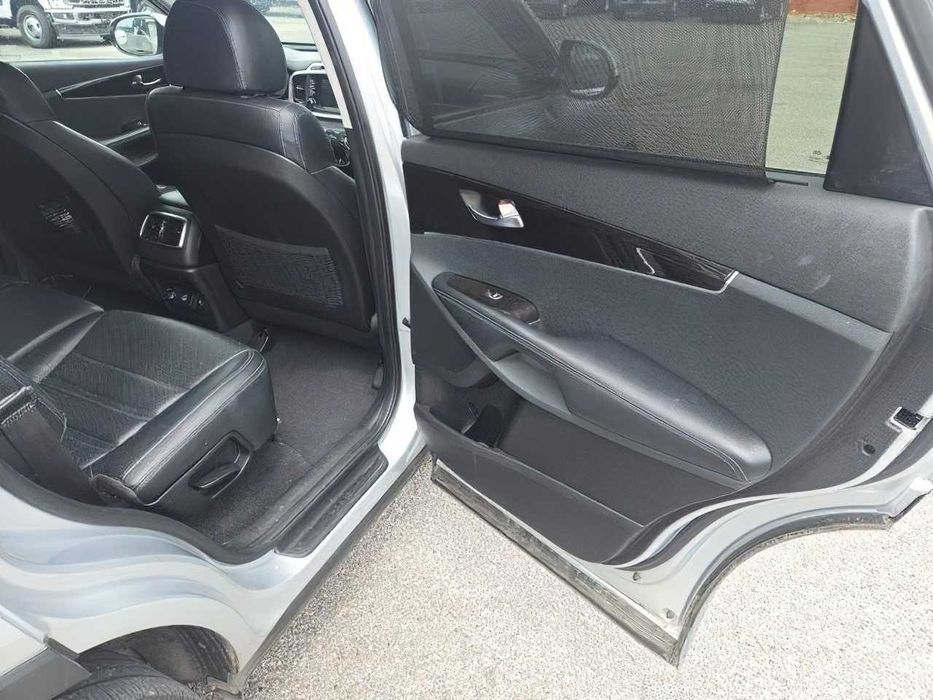 Kia Sorento EX      2018