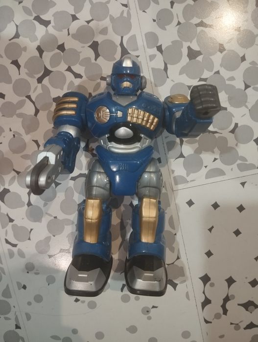 Робот на пульті управління