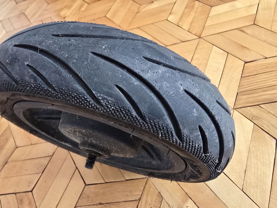 Ninebot Max G30 koło przednie Motus