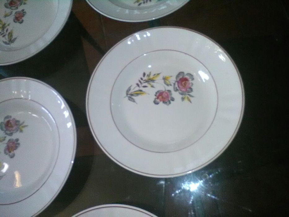 Conjunto de 8 Pratos Loiças de Sacavém