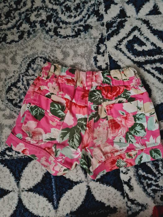 Spodenki dla dziewczynki Rozmiar 104