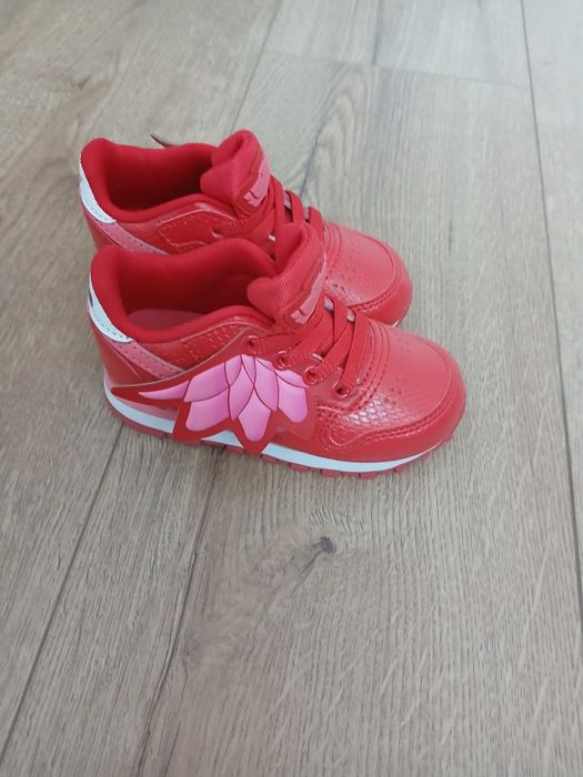 Cudne czerwone reebok r. 22