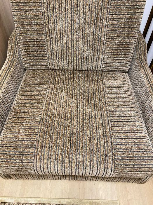 Fotel rozkladany , bezowo -brazaowy