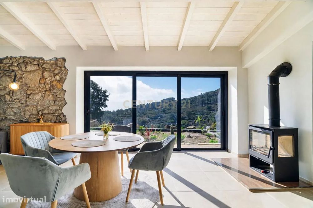 Refúgio Privado Off-Grid com Vistas Inspiradoras – a poucos minutos de