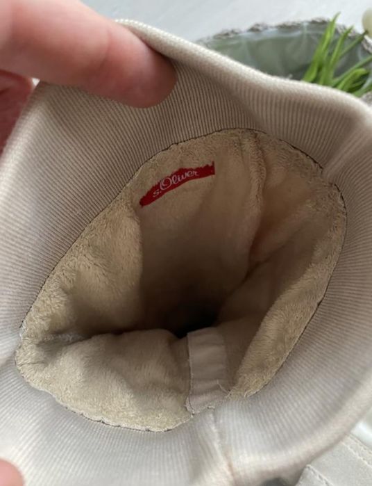 Дуже якісні спортивні  сапоги фірми S.Oliver з натуральної замш