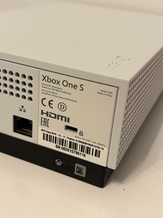 Konsola Xbox One S 1TB Biała + Pad Mineral Camo + Kable + Pudełko  REZERWACJA