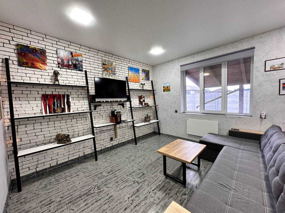 Продаж дуплексу, Хуторок