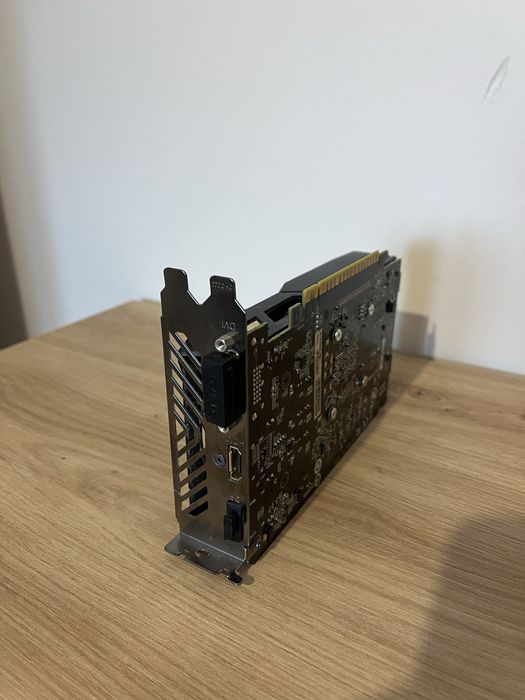 Karta graficzna gtx 1050 2gb