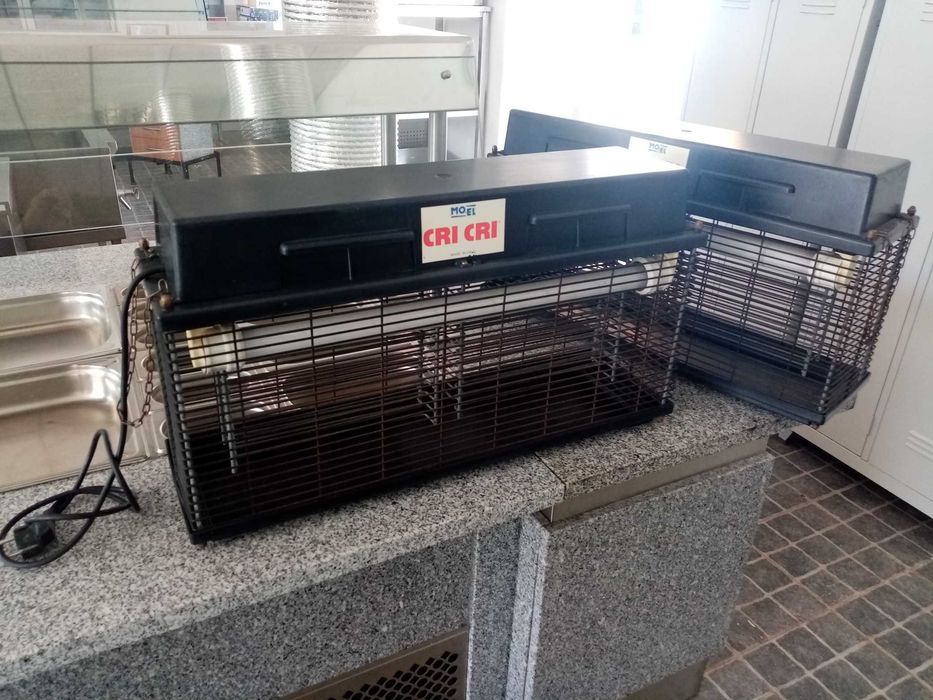 ACM1442 - Eletrocutor de Insetos de Suspensão - Usado