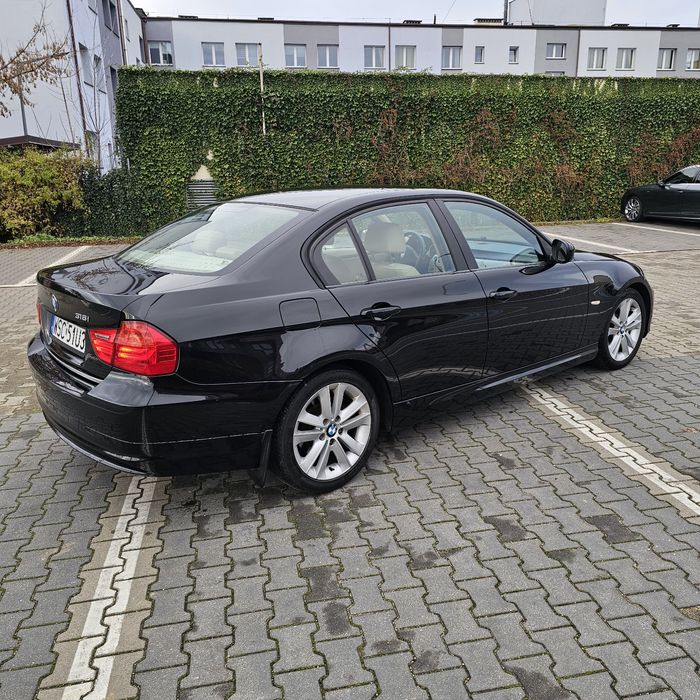 BMW 318i E90 Salon Polska Bezwypadkowy Ładny Stan