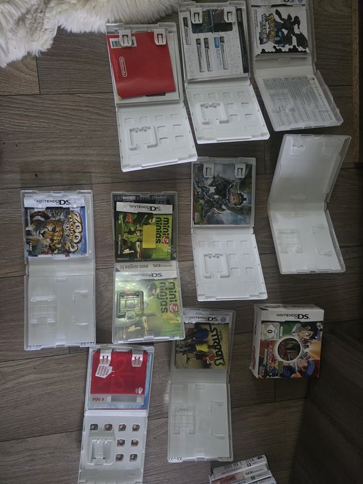Pudełka Nintendo ds 3ds same pudełka