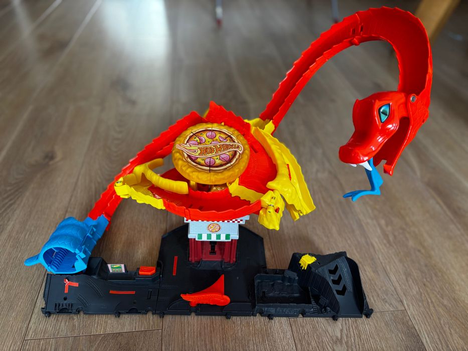 Hot wheels żmija