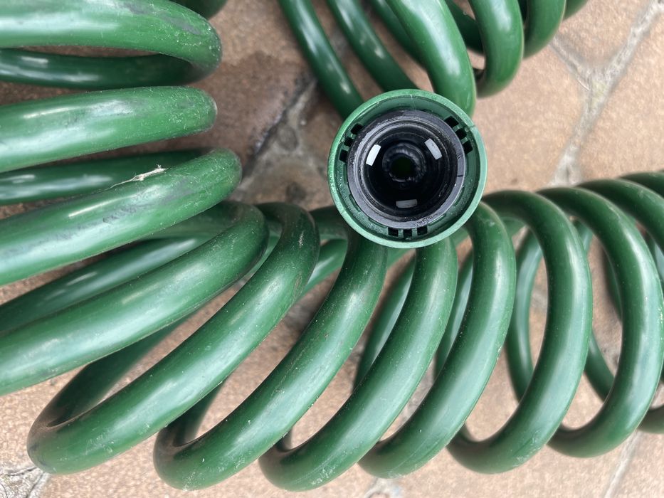 Спіральний шланг для поливу 15 м з пістолетом-розпилювачем (садовий п