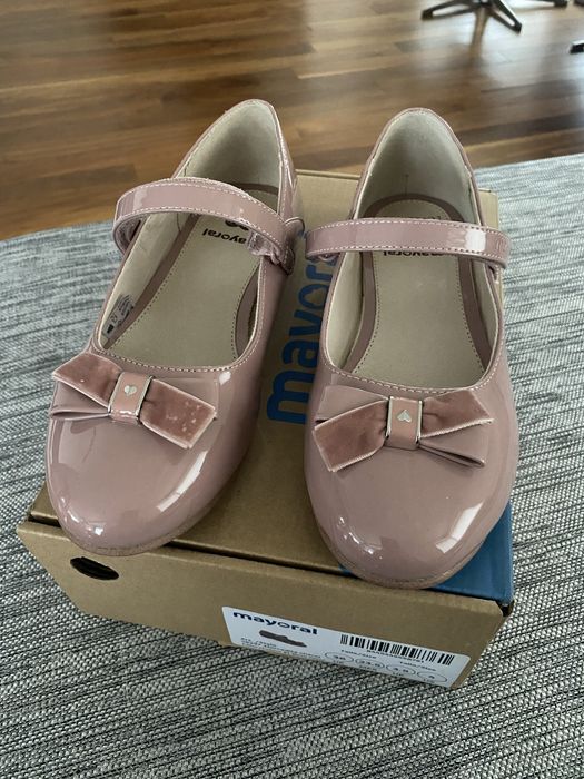 Lakierowane baleriny Mayoral roz. 36