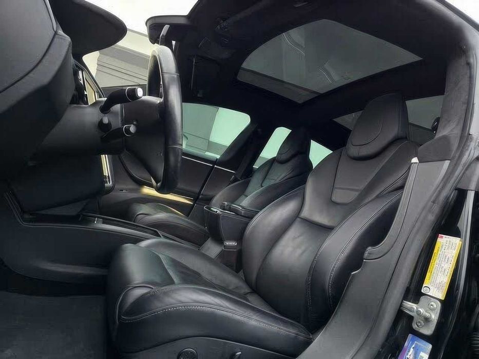 Tesla Model S P100D      2016