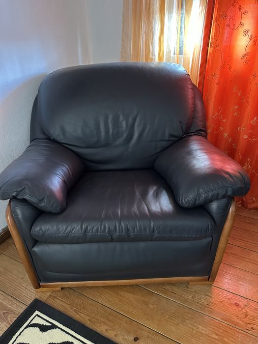 Sofas em pele em otimo estado