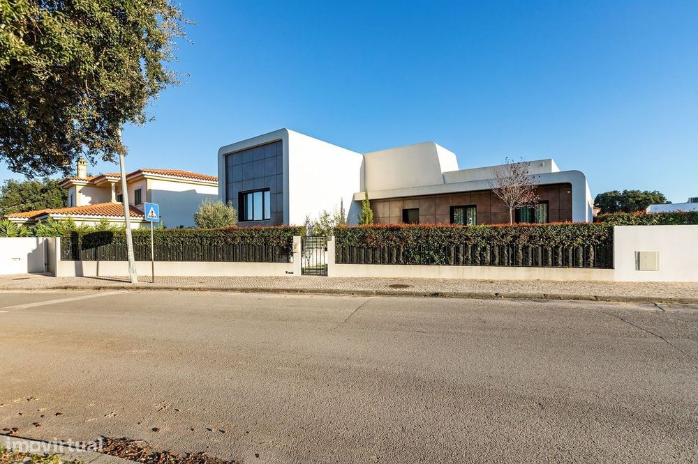 Moradia T4 Azeitão | Piscina Aquecida | Jardim | Terraço