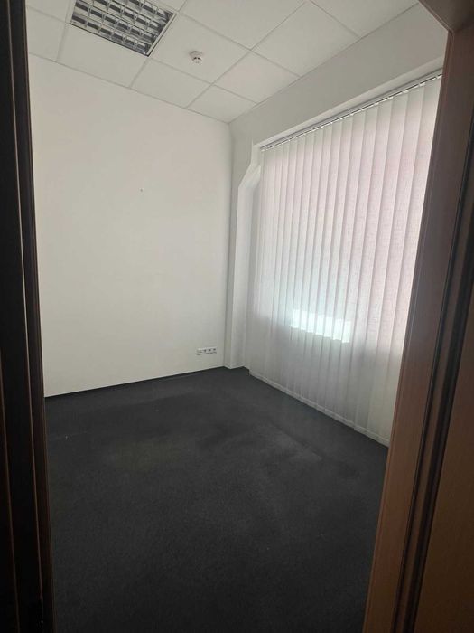 Офіс 69 м.кв. Вокзальна, Бізнес центр, Солом 'янский р-н. Власник