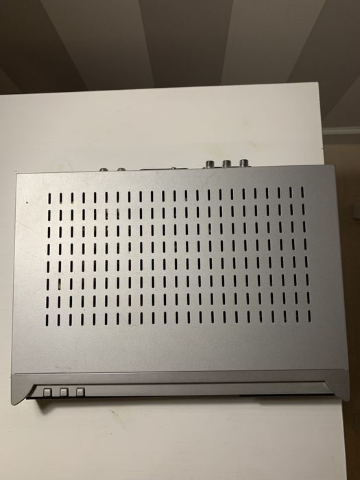 Dekoder Satelitarny Cyfra + Strong 6880 z kablami
