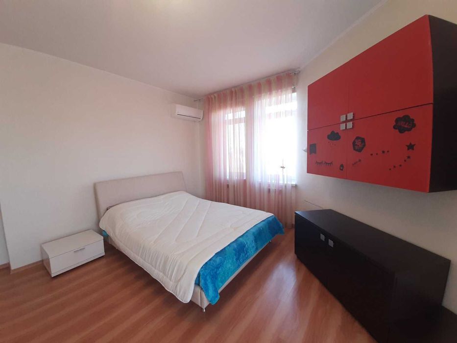 Киев. Дома 300 кв. Сауна. Джакузи. До 15 человек.