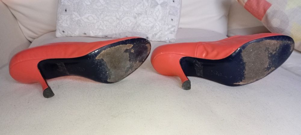 Sapatos Kallisté salto alto cor laranja