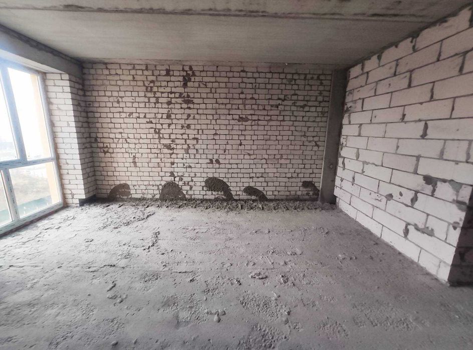 Продажа 1ком. Без ремонта. Ж/к Чайка ул.Лобановского д.30