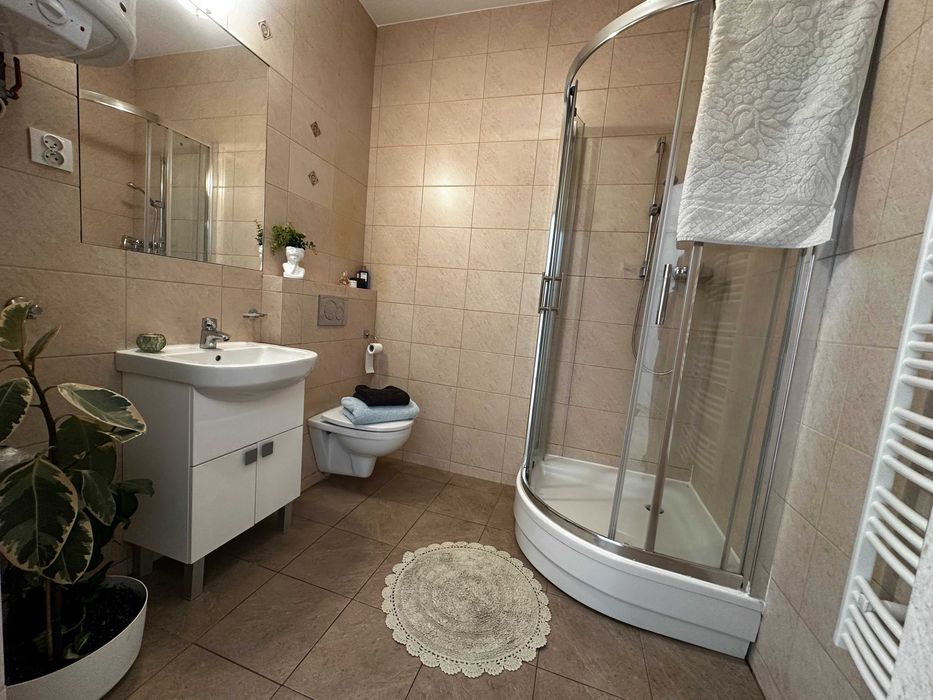 Studio 27 m² Zabytkowy Budynek Prywatny Park + Parking - More