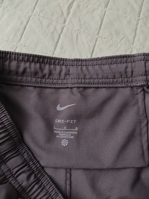 Nike rozmiar L spodnie sportowe męskie