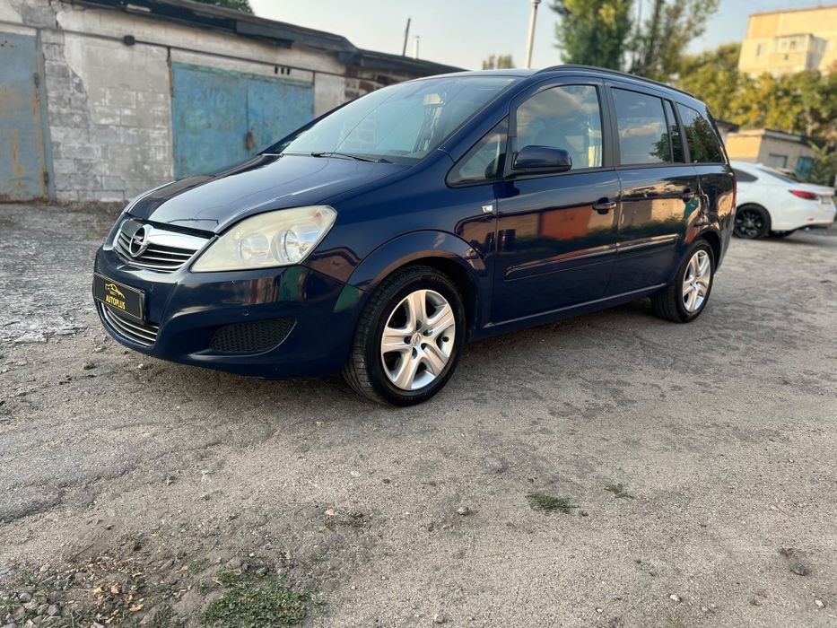 OPEL ZAFIRA 1.7 дизель 7 міст