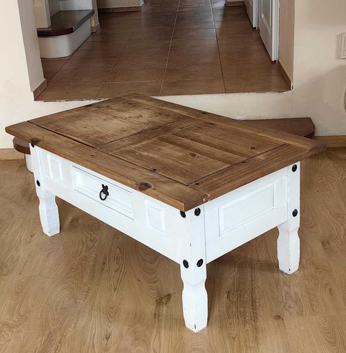 Stylowa ława, stolik kolonialny