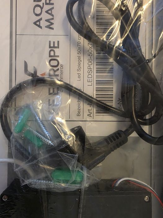 Lustro z podświetleniem led