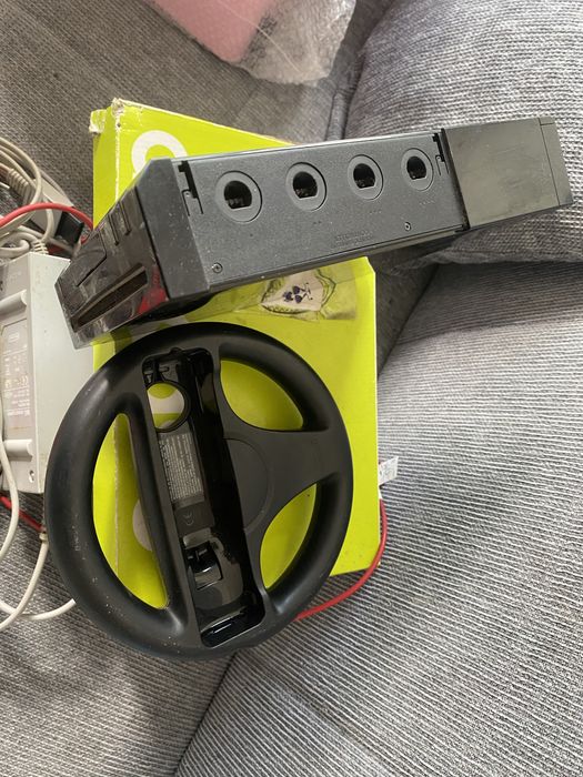 Consola Wii alguns acessorios Usada