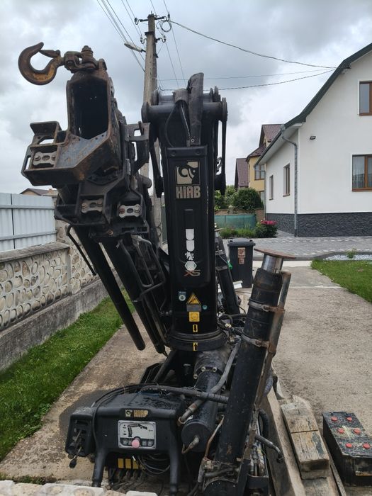 Потужний кран маніпулятор HIAB 288